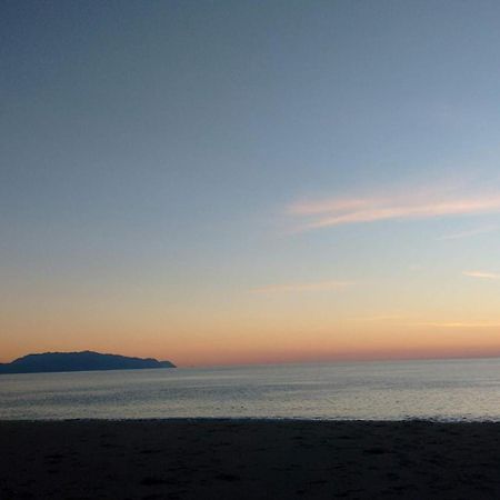 Beach House Into The Green! Preveza Eksteriør bilde