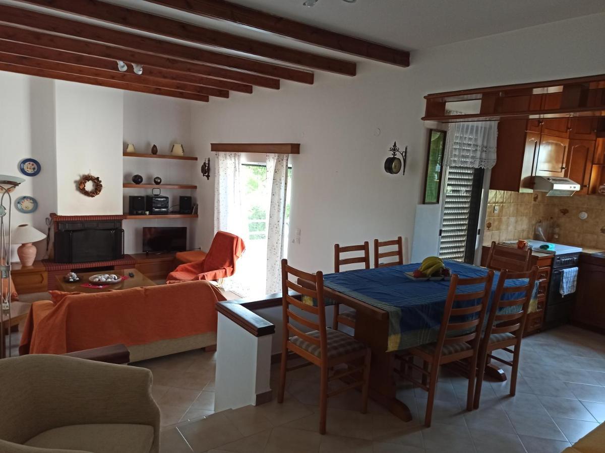 Beach House Into The Green! Preveza Eksteriør bilde